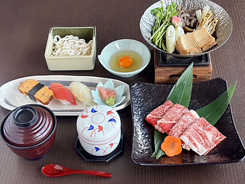 近江牛すき焼きとにぎり寿司・茶碗蒸しセット